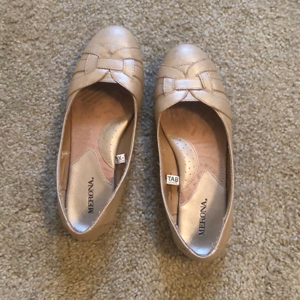 Gold flats